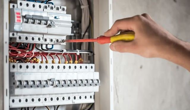 DB board servicing by AFRA Electrician