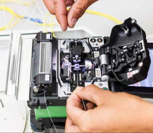Fibre optic splicing by AFRA Electrician